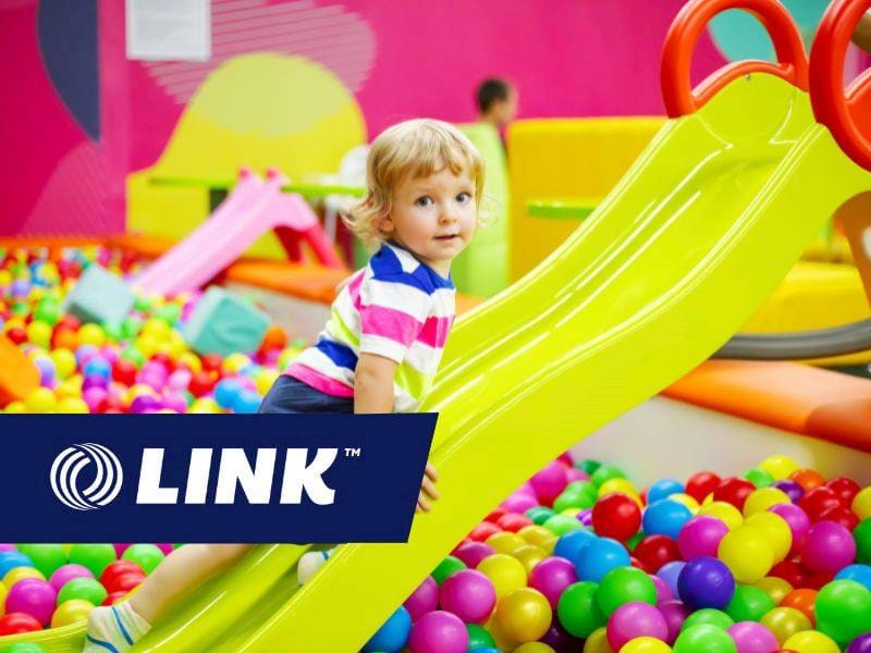 Children's entertainment venue with indoor playground, photo 2 of 2