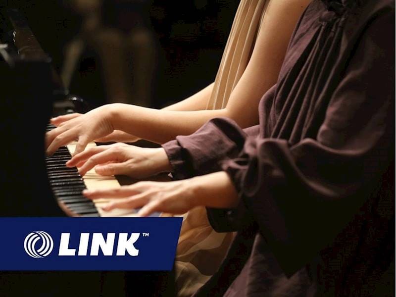 Piano school with 11 teachers, photo 2 of 8
