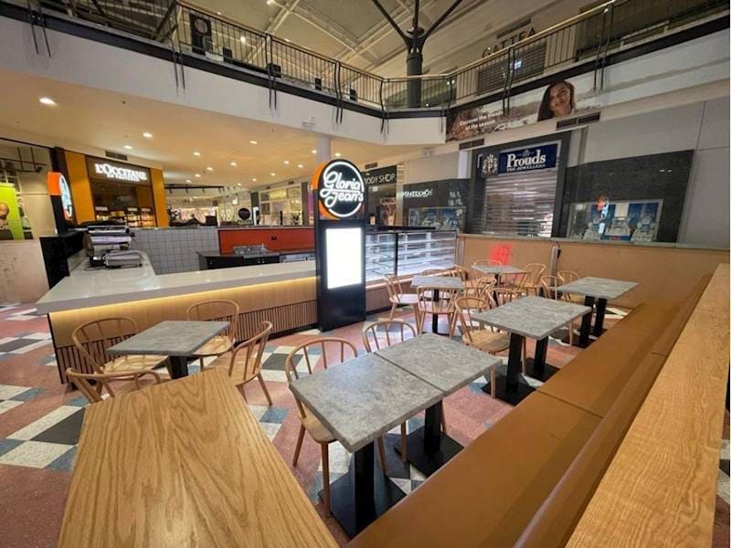 Franchise café with dine-in, takeaway and delivery, photo 4 of 4