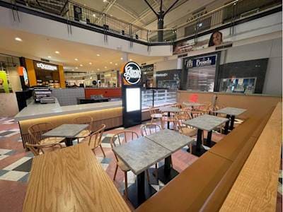 Franchise café with dine-in, takeaway and delivery, photo 3 of 4