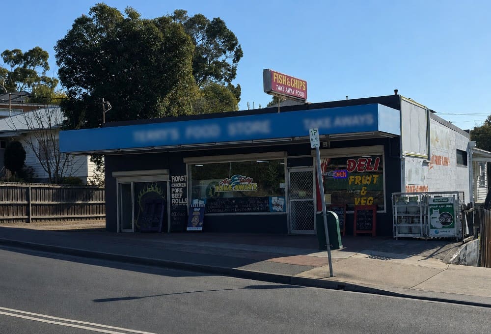 Groceries, takeaway food, beverages and cigarettes, photo 2 of 7